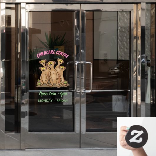 Funny meerkat cartoon illustratie raamsticker (Kantoordeur)