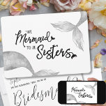 Funny Mermaid is Sisters Black White Voorstel Kaart<br><div class="desc">Een grappige bridesmaïde voorstelkaart met een leuk maidenthema. De voorzijde van de kaart is voorzien van de letters "We mermaid to be sisters" in een mermaïde-themaattypografie met vermagerde staarten. Op de achterzijde van de kaart staat "[naam bridesmaïde] u bent aan het mermazing. Bent u mijn bruidsmeisje? [bruidsnaam]" in het coördineren...</div>