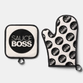 Funny Minimalist Bold Sauce Boss Ovenwant & Pannenlap Set (Voorkant)