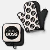 Funny Minimalist Bold Sauce Boss Ovenwant & Pannenlap Set (Voorkant / Achterkant)