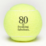 Funny Modern 80 en Fabulous Funny Birthday Tennisballen<br><div class="desc">80 en "Freaking Fabulous" citeren op een grappig aangepast tennisbal met bewerkbare leeftijd,  perfect voor een tennistrip verjaardagsfeest of cadeautje voor het keepasje,  en ook geweldig voor fysieke therapieoefeningen als massage tennisballen,  of om op de bodem van een wandelaar te zetten voor plezier!</div>