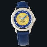 Funny Moon Man Buitenruimte Vintage Horloge<br><div class="desc">Dit originele horlogeontwerp is afgeleid van een antiek afbeelding van een glimlachend maangezicht. Het kan ook de zon zijn. Het heeft een brede glimlach en een beetje gekruiste ogen - want het staart naar de horlogewijzerplaat op zijn neus. De getallen zijn wit op een veld met grijze sterren in een...</div>