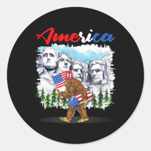 Funny Mount Rushmore Bigfoot American Flag Indepen Ronde Sticker