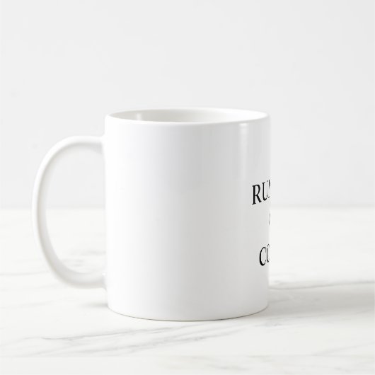 Funny mug states "RUNNING ON COFFEE" Koffiemok (Links)