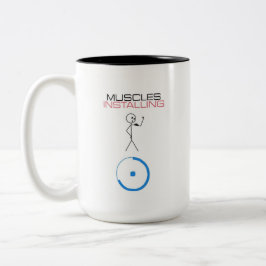 Funny Muscles die de koffiebeker installeert Tweekleurige Koffiemok