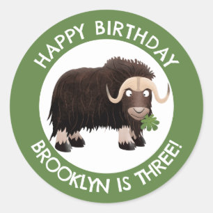 Funny musk ox cartoon gepersonaliseerd ronde sticker