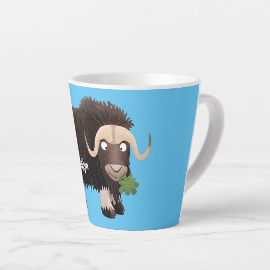 Funny musk ox cartoon illustratie latte mok (Rechterhoek)