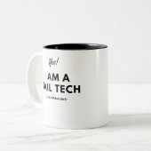 Funny Nail Tech Black en White Cute Tweekleurige Koffiemok (Voorkant links)