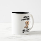 Funny New Grandma Tweekleurige Koffiemok (Voorkant rechts)