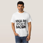 Funny Ninja Pig zegt nee tegen Bacon T-shirt (Voorkant volledig)