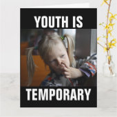 FUNNY NOSE PICKING GETROFFEN OUDERE BIRTHDAY-KAART KAART (Gele Bloem)