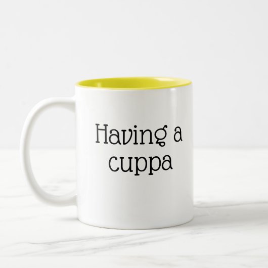 Funny Novelty MET EEN CUPPA Tweekleurige Koffiemok (Links)