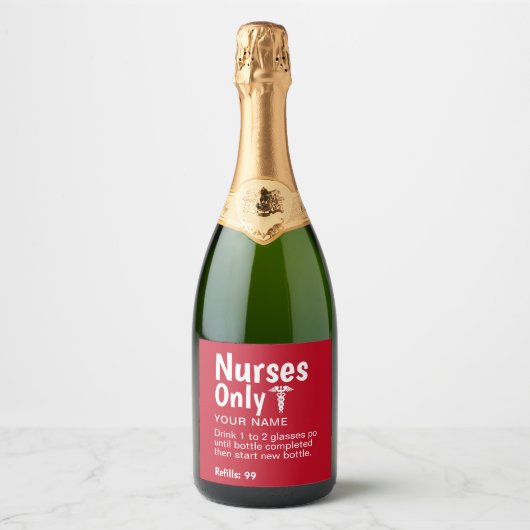 Funny Nurse Graduation Party Personalized Sparkling Wijnetiket (Voorkant)