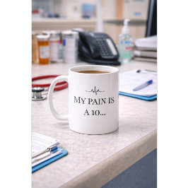 Funny Nurse Mug “Pain is a 10” Custom Name RN Gift Koffiemok