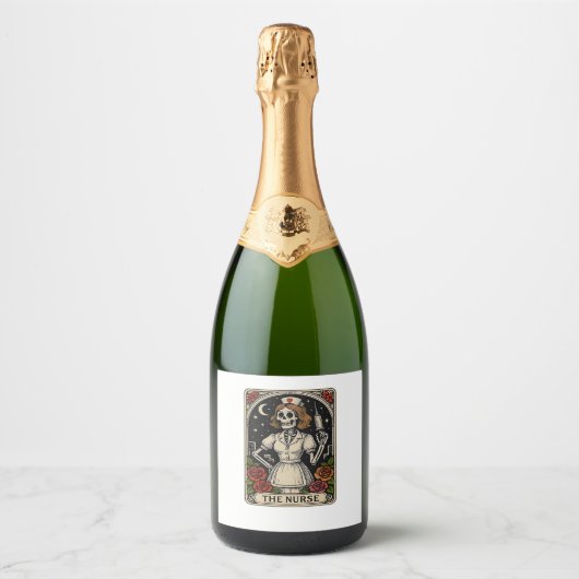 Funny Nurse Skeleton Tarot Kaart Halloween Nursing Sparkling Wijnetiket (Voorkant)
