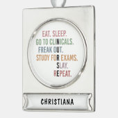 Funny Nursing School student Future Nurse Gifts Verzilverd Banner Ornament (Links)