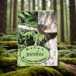 Funny Nuts Animal Squirrel Naps in Tree Birthday Kaart<br><div class="desc">Kom morgen met de gek mee,  het is je verjaardag! Cute eekhoorn die in de zon slapen,  omdat het zijn speciale dag is,  en hij zal er goed aan doen het beste van te maken. Het gepersonaliseerde wenskaart in 5x7 of kiest uw grootte. Foto door aadam_photography.</div>