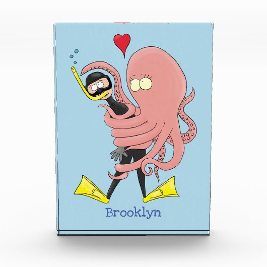 Funny octopus hugs diver cartoon humor fotoblokken (Voorkant)
