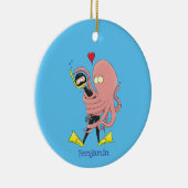 Funny octopus hugs diver cartoon humor keramisch ornament (Rechts)