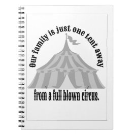 Funny One tent is weg van een groot circus Notitieboek