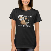 Funny Otter Chef with Frying Pan for Cooking Enthu T-shirt (Voorkant)