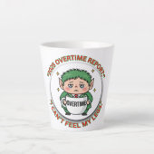 Funny Overtime Elf Christmas Coffee Mug – Office B Latte Mok (Voorkant)