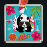 Funny Panda Beer Beach Bum Cool Sunbril Surfing Metalen Ornament<br><div class="desc">Funny Panda Beer Beach Bum Cool Sunglazen Surfing Tropical Gifts "panda" "beer" "strand bum" "tropisch" "grappig" "zonnebril" "cool" "leuke" "zomerse" "dieren" "surfen" "palmbomen" "strand ball" "teenslippers" "funky" "bloemen" "floral" "wildlife" "zoo animal"</div>