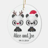 Funny Pandas custom names and date Keramisch Ornament (Links)
