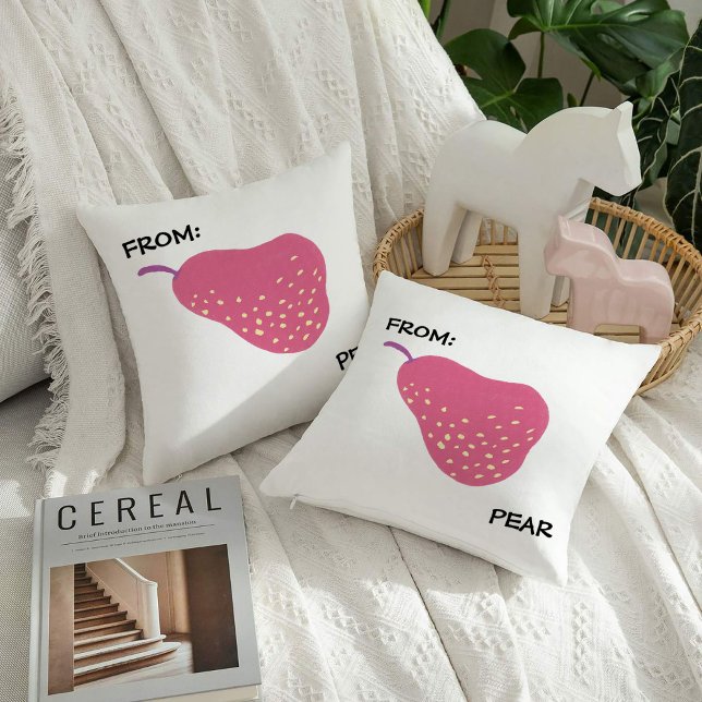 Funny Pear Pun – “From: Pear” Pop Art Fruit Canva Kussen (Creator heeft geüpload)