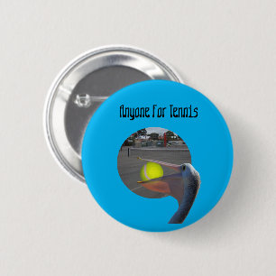 Funny Pelican Tennis Player, Badge Ronde Button 5,7 Cm