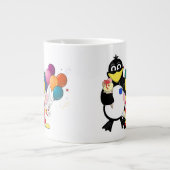 Funny penguin and clown cartoon grote koffiekop (Voorkant)