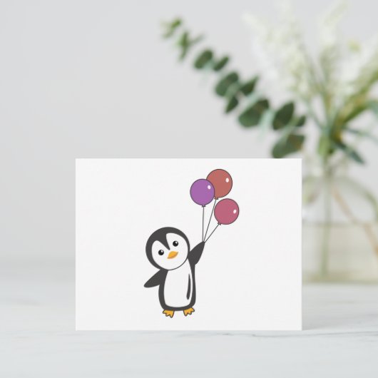 Funny Penguin vliegt op met ballonnen Briefkaart (Staand voorkant)