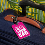 Funny Personalized Bag Attence Travel Luggable Bagagelabel<br><div class="desc">Maak je nooit meer zorgen over het verliezen van je tas met dit felroze bagagelabel. Personaliseer deze eenvoudig en snel met jouw namen en contactgegevens — en verander zelfs de achtergrondkleur. Ongeacht uw bestemming dit vakantieseizoen,  zorg ervoor dat uw bagage opvalt met gepersonaliseerde flair.</div>