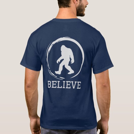 Funny Personalized Big Foot Believe T-Shirt (Achterkant)