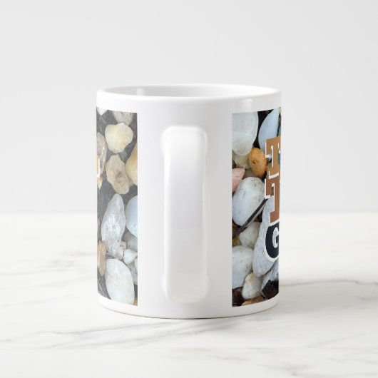 Funny Personalized Tough Guy Statement Grote Koffiekop (Achterkant)