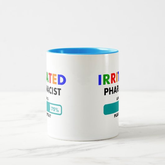 Funny Pharmacist Loading T-Shirts Tweekleurige Koffiemok (Center)
