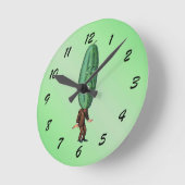 Funny Pickle Head-Man die de Eskuit bedient Ronde Klok (Hoek)