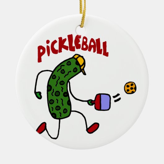 Funny Pickle Spelling Pickleball Action Design Keramisch Ornament (Voorkant)