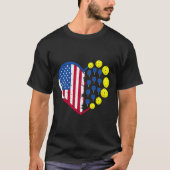 Funny Pickleball Ball met American Flag Heart 4th T-shirt (Voorkant)