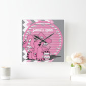 Funny Pink Elephant on Chevron Background Vierkante Klok (Huis)