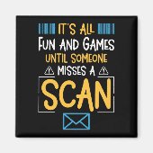 Funny Postal Worker Mailman Magneet (Voorkant)