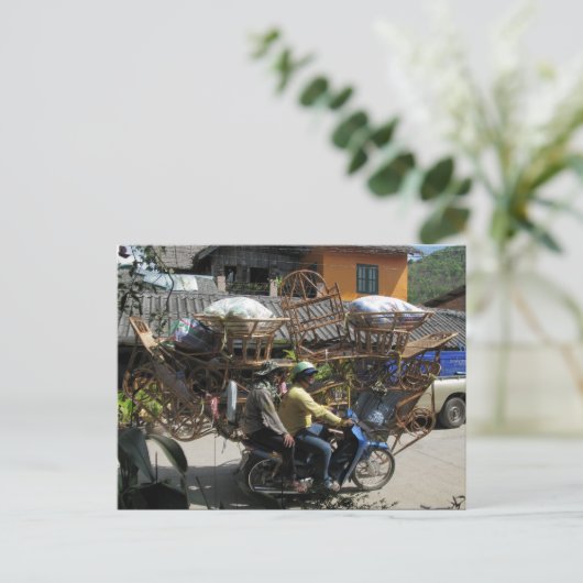 Funny Postcard | Heavy Load Briefkaart (Staand voorkant)