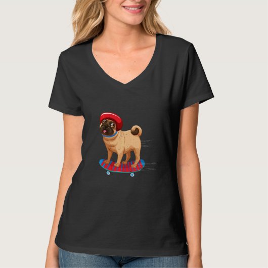 Funny Pug on Skateboard in Beanie Pet Dog T-shirt (Voorkant)