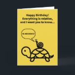 Funny Pun Snail Riding Turtle Relative Birthday Kaart<br><div class="desc">Een schildpad beweegt langzaam in vergelijking met de meeste dingen, maar voor een slak is het een spannende ervaring om een draaiende rug te nemen! Aangezien de snelheid een relatief concept is, is dit een perfecte kaart om naar een speciaal familielid te verzenden (vooral als dat familielid apprecieert, of op...</div>