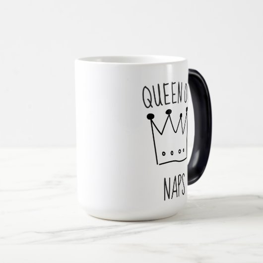 Funny Queen of Naps Crown Magische Mok (Voorkant rechts)