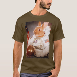 Funny Rabbit Astronaut Moon Space Mission Animal A T-shirt