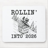 Funny Raccoon 2026 Snarky New Year, Rollin' 2025 I Muismat (Voorkant)