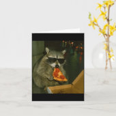 Funny Raccoon Eating Zza Animal Meme  Kaart (Gele Bloem)
