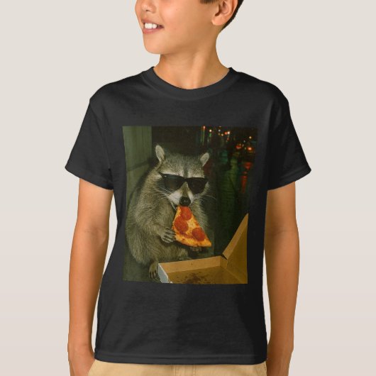Funny Raccoon Eating Zza Animal Meme  T-shirt (Voorkant)