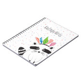 Funny Raccoon met veren op zijn hoofd Notitieboek (Linkerzijde)